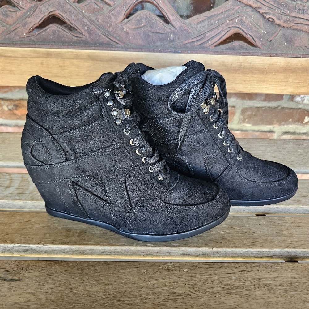 Black Lace-Up Wedge Sneakers 7.5 NWOB
